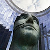 Paris, sculpture en broze � la Defense